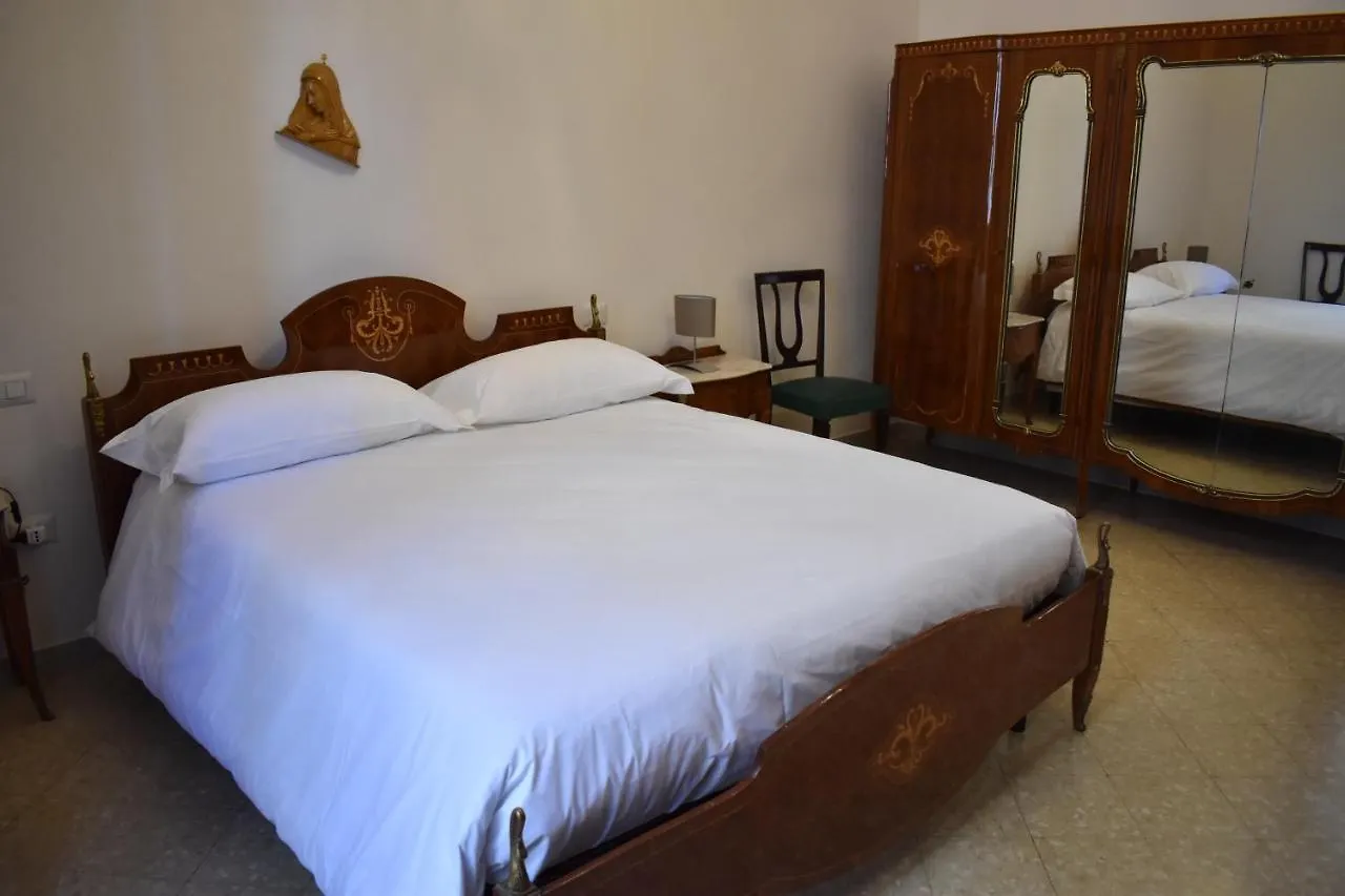 La Napoli Di Zia Lina Apartment 0*, Naples Italy